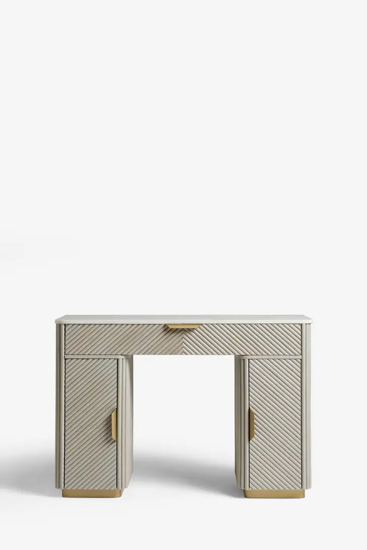 Vegas Dresser