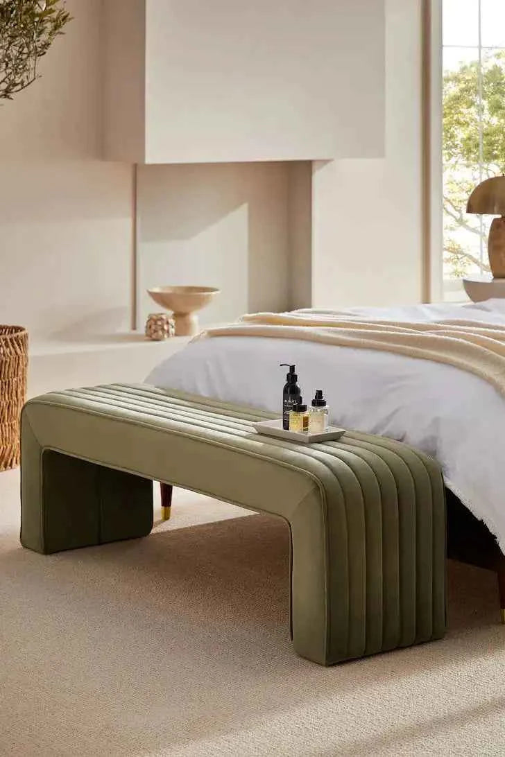 Premium 3-Seat Wooden Stool: Elevated Style & Durability