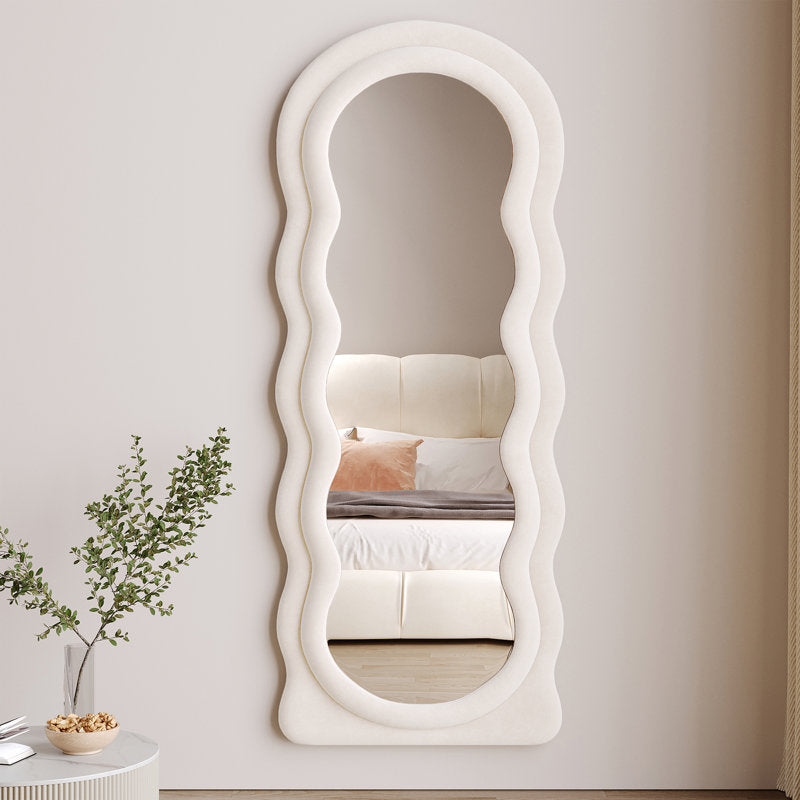Wavy tufted hanging & standing mirror