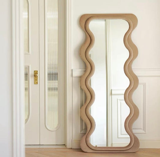Venus valvet Mirror
