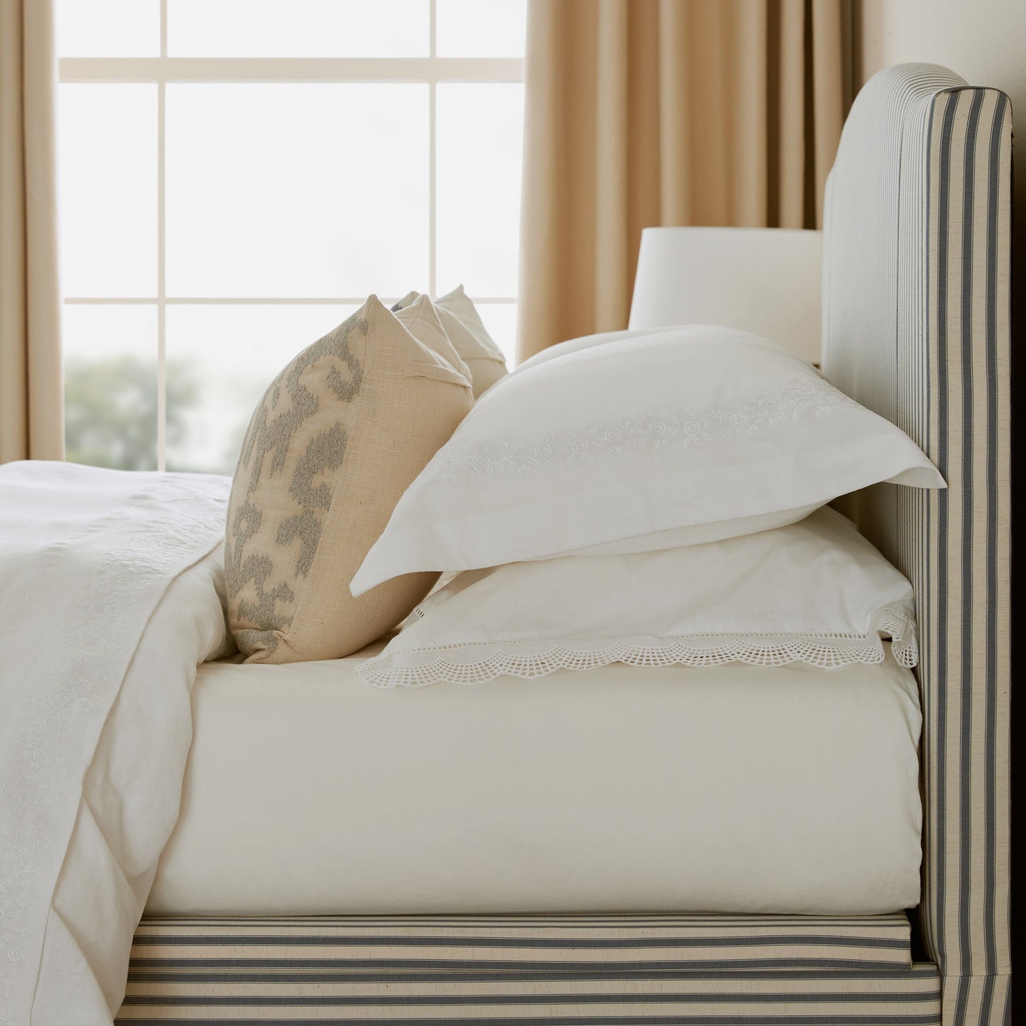 Tarello Grand Bed