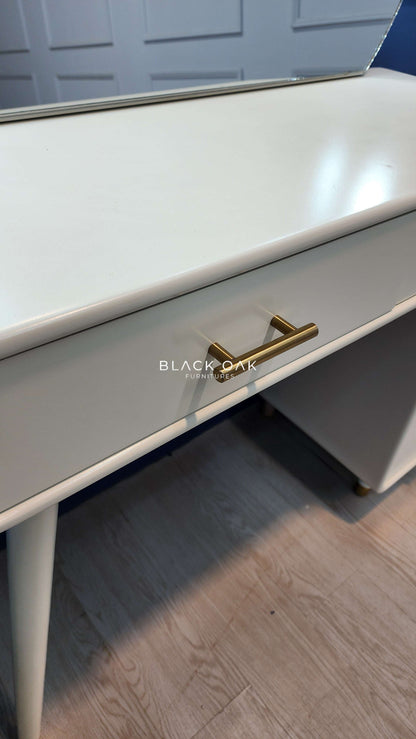 Cinderella makeup vanity Home Virsa