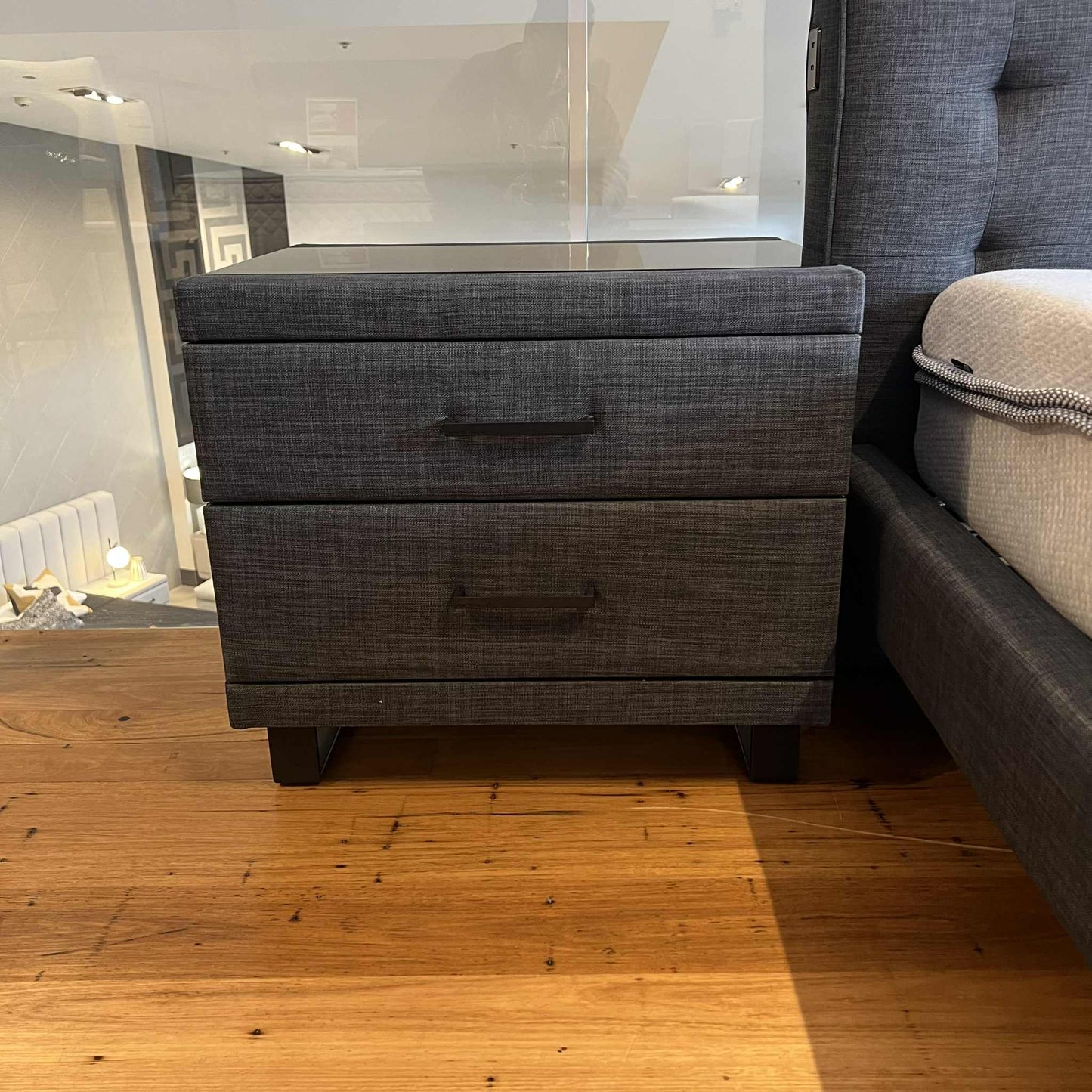 Vienna King Bed