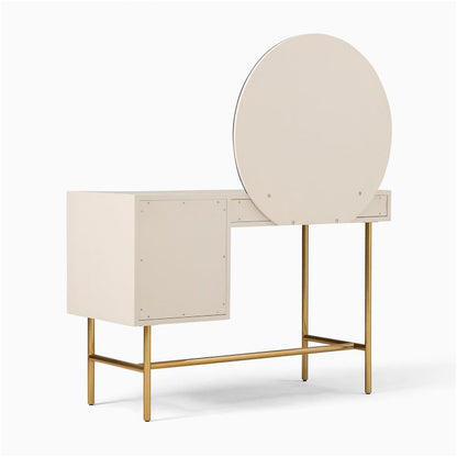 Quinn dresser
